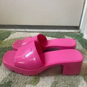 Barbie platform sandals🩷